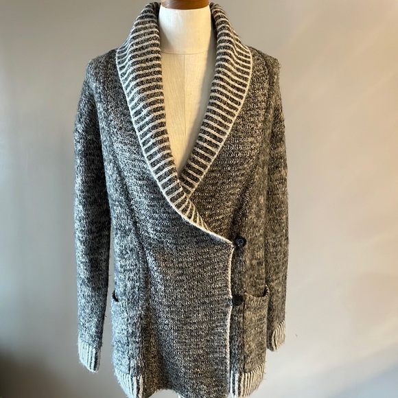 GAP relaxed fit women’s shawl collar cable knit cardigan double breasted look XS - Picture 2 of 16